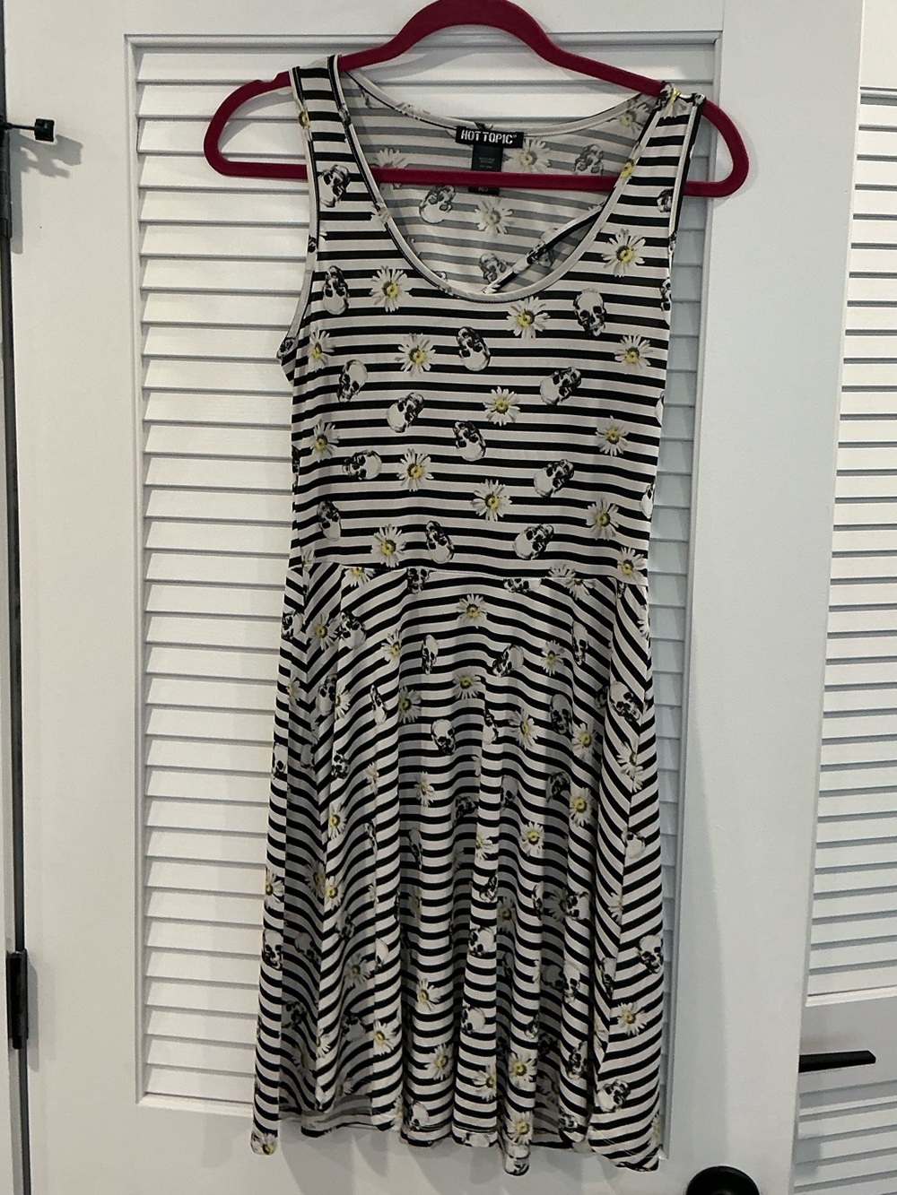 Hot Topic Black &White Striped Tank Dress with Daisy Accent size medium